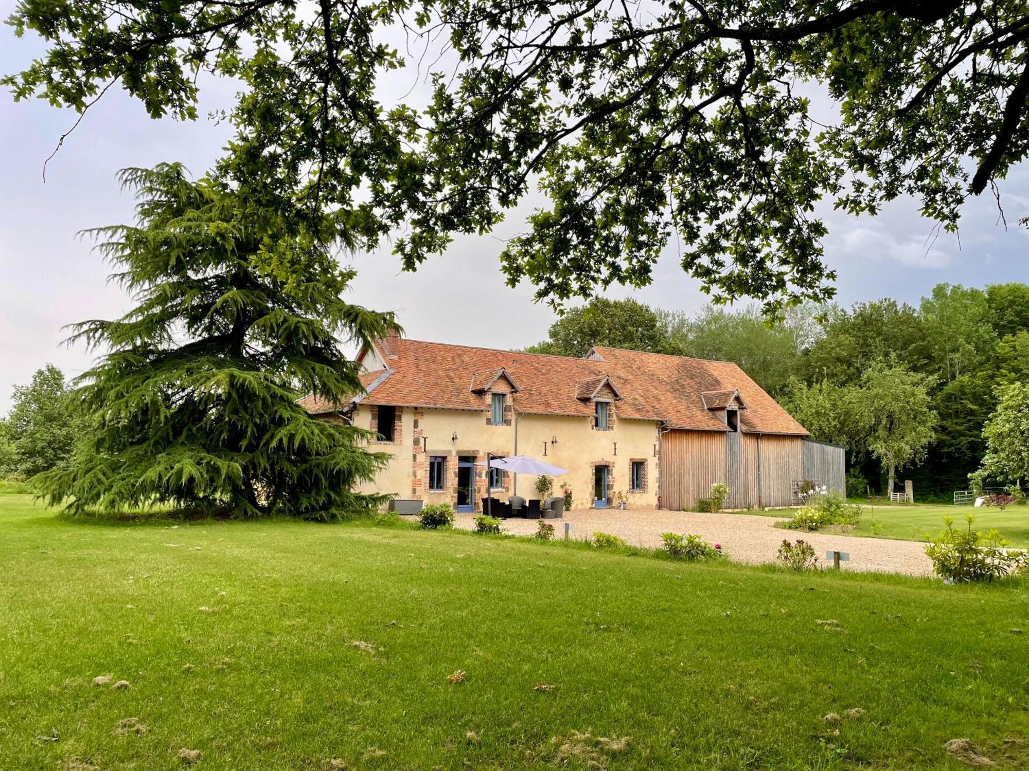Les Colas Saint-Fargeau  Exterior foto